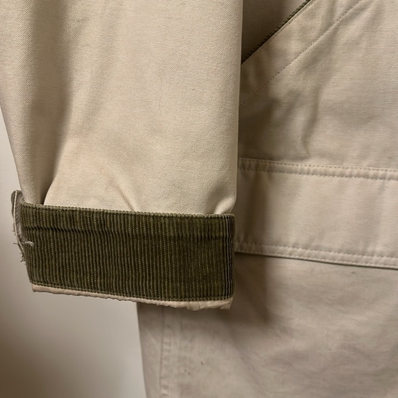 GAP Barn Coat - Picture 3 of 9